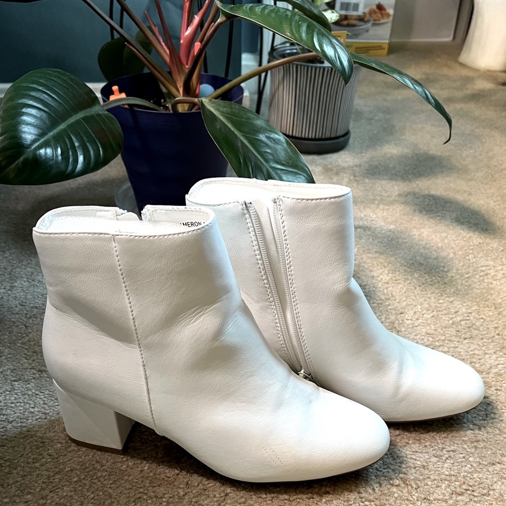 Bamboo White Ankle Boots - slightly worn